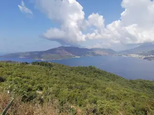 Spomenik Jovanu Dučiću