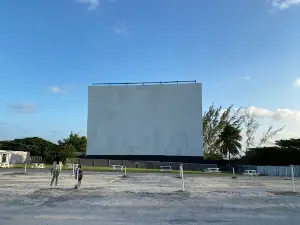 Globe Drive-In