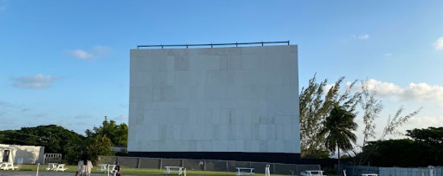 Globe Drive-In