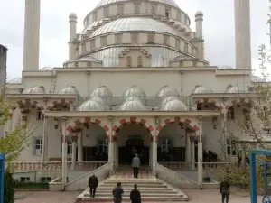 Nurullah Cami