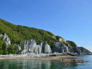 Hotoke-ga-ura Rock Formations