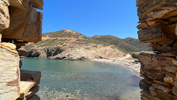 Aliki beach