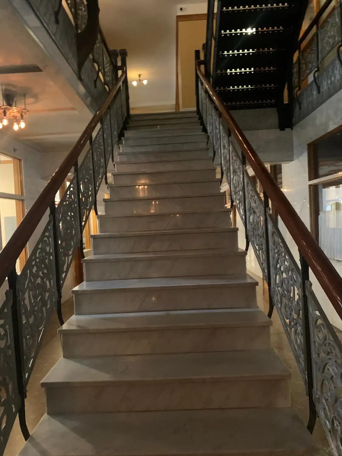 Hotel dekat The Monadnock Building