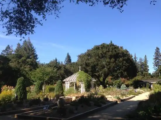 Hotels near Elizabeth F. Gamble Garden