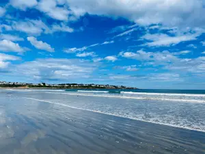 Long Sands Beach