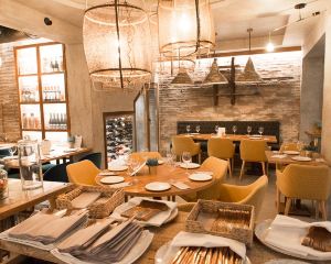 香港-貝納爾馬德納 機票酒店 自由行