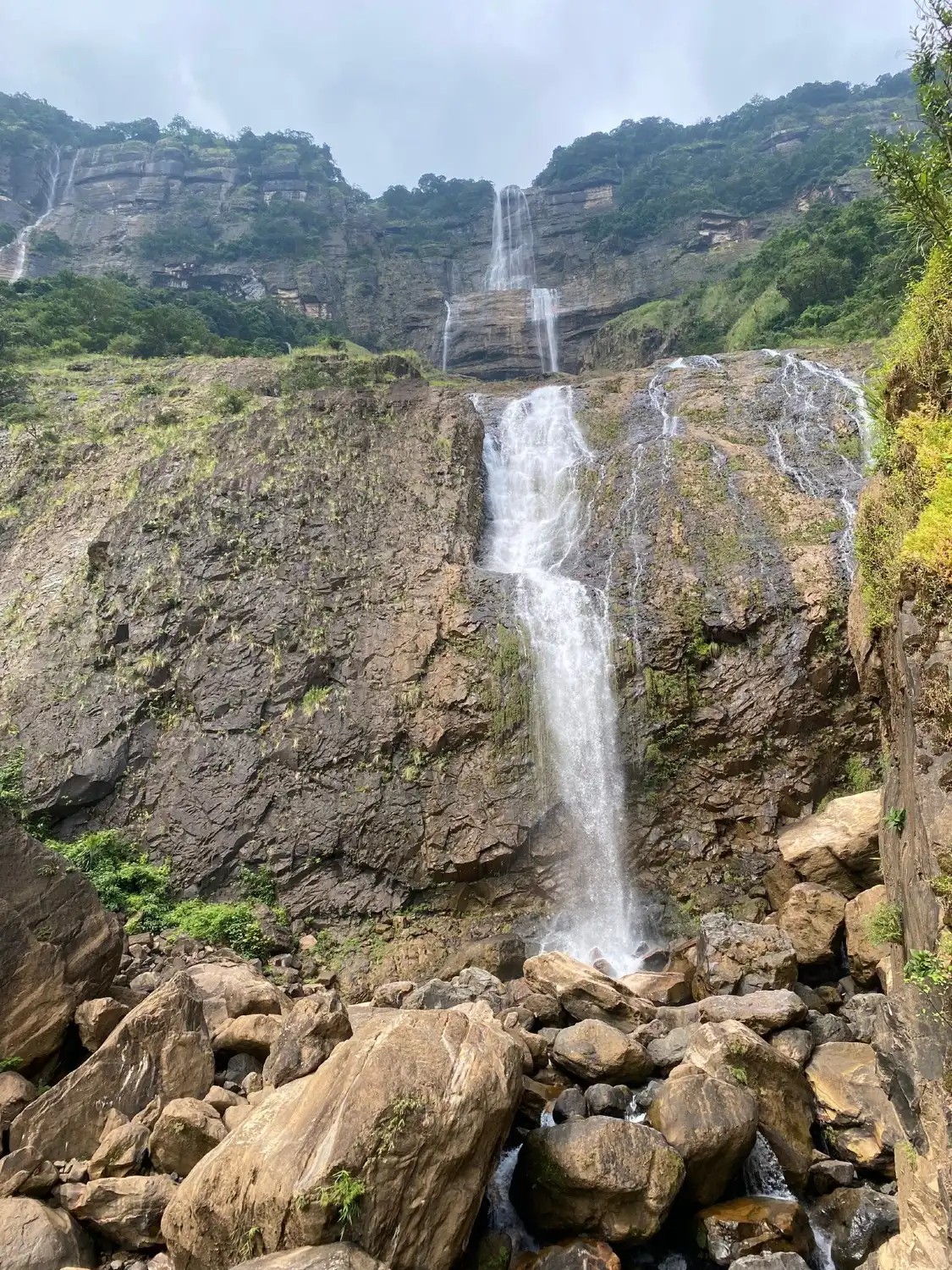 Hotels near Kynrem falls