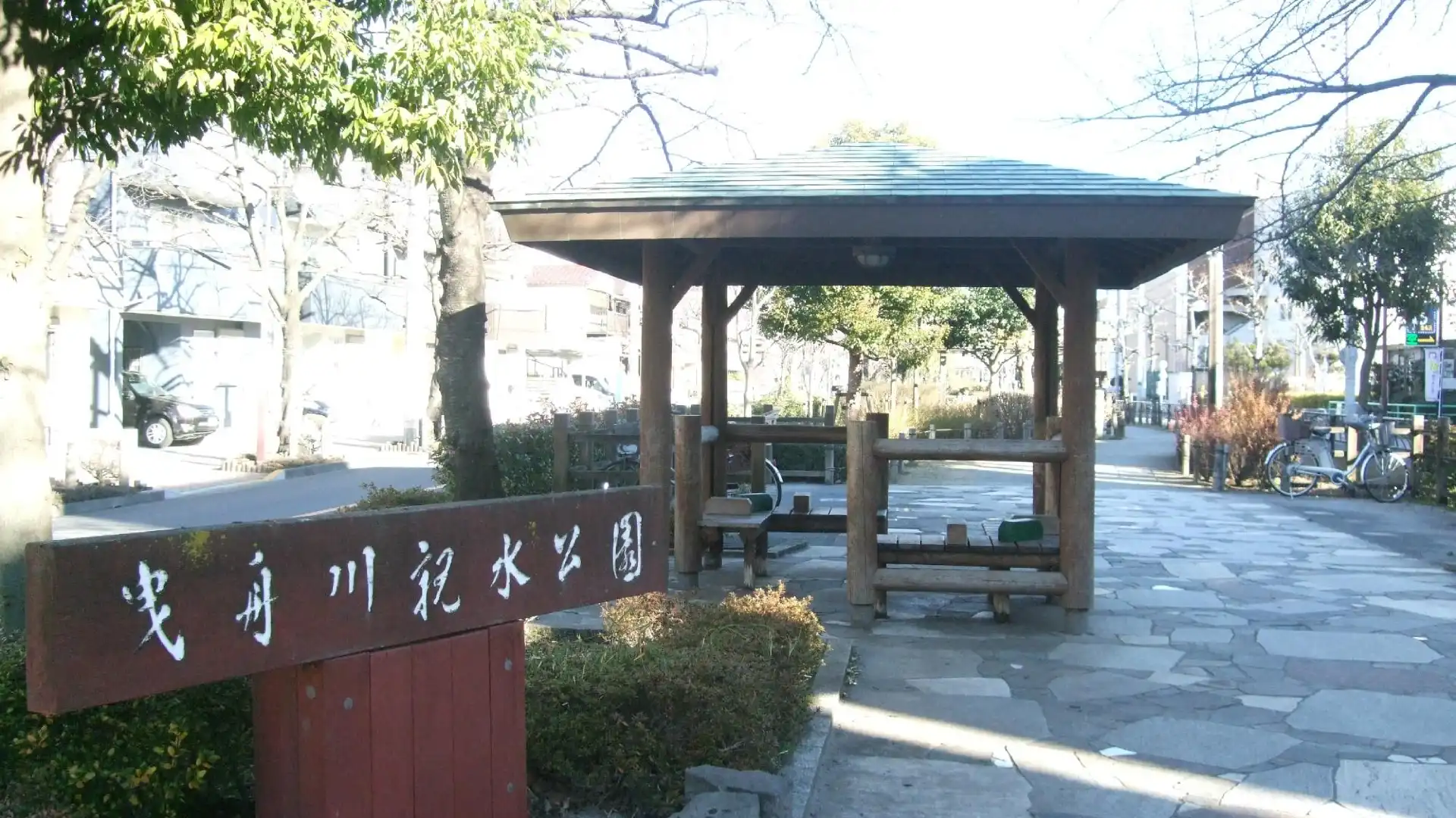 曳舟川親水公園周辺のホテル