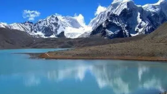 Cholamu Lake