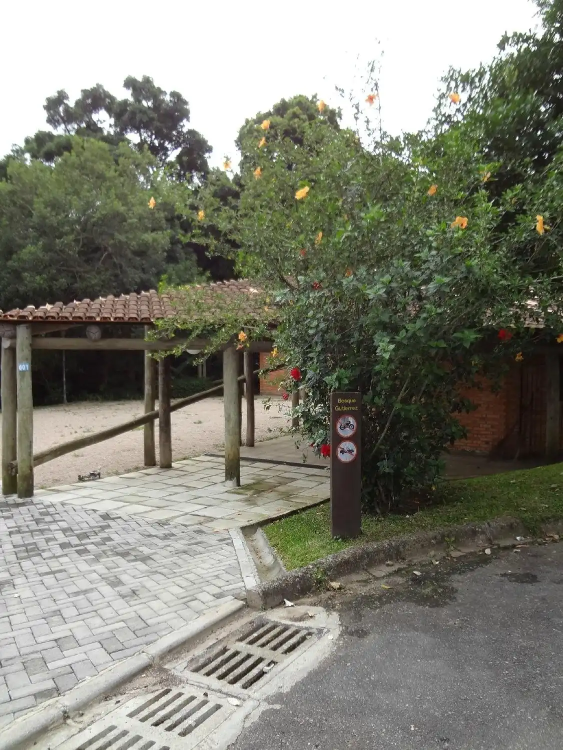 Hotel in zona Gutierrez Woods Chico Mendes Memorial