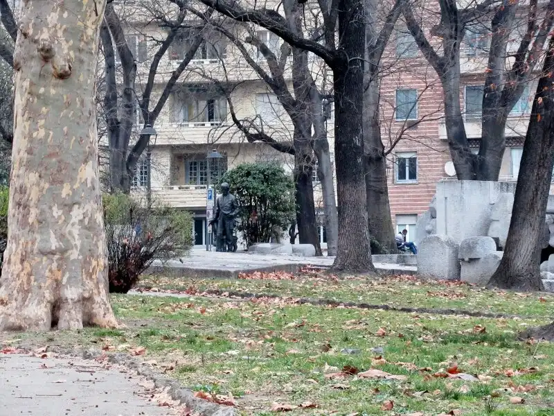 Hotel in zona Monumento A Mazzini