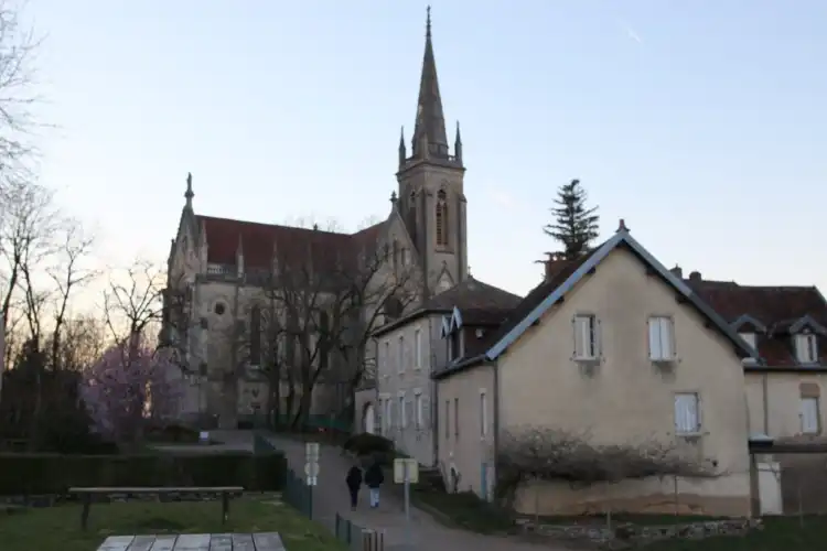 Hôtels à : Jouhe
