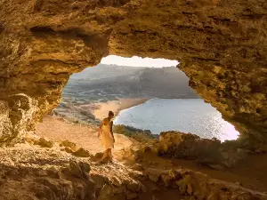 Tal-Mixta Cave