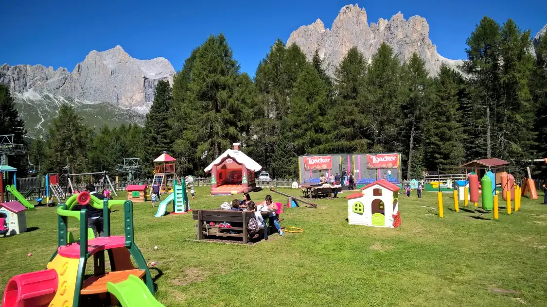 Hotels near KinderPark Ciampedie