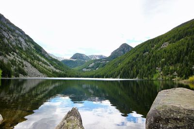 Lava Lake Trailhead