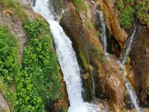 Deraseleh Waterfall