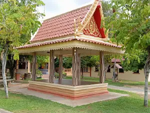 Wat Thepchumnum Naka