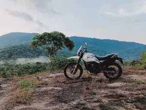 Vadattupara Waterfalls (vadattupara kuthu)