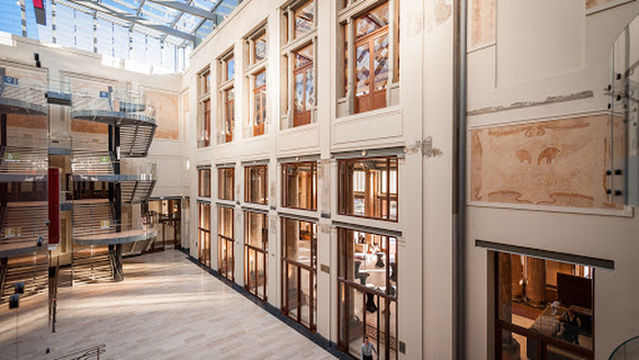 Queen Elisabeth Hall