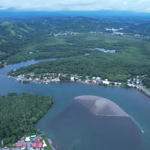 Muelle del estero Caldera