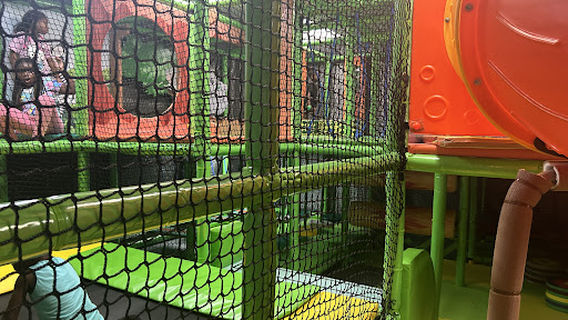 Triple B's Playhouse & Restaurant