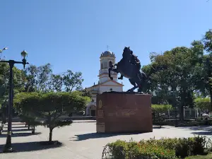 Bolívar Square
