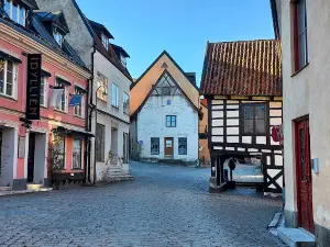 (Eastern Gate)
