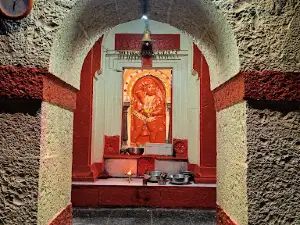 Shree Samarth Sthapit Bhavya Maruti Mandir (11 Maruti)