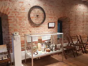 Warehouse Crown Museum