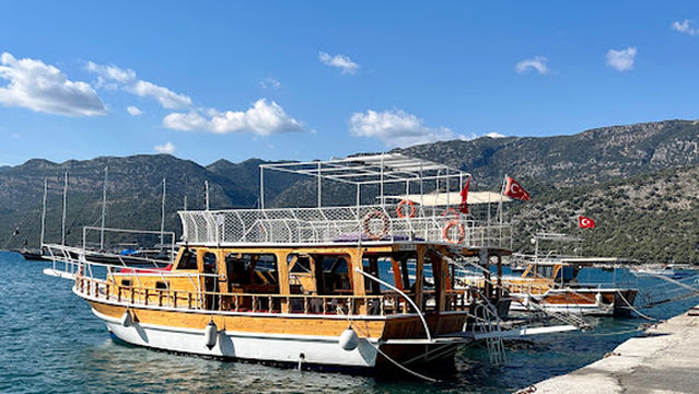 KEKOVA bölgesinde en iyiler tekne turu