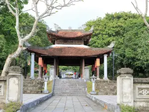 Tượng đài Hải Thượng Lãn Ông