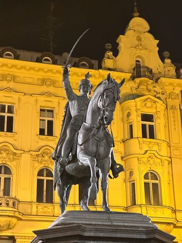 Ban Josip Jelačić Statue
