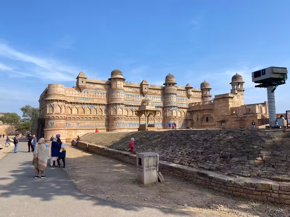 Voli ${{cityDName}} Gwalior