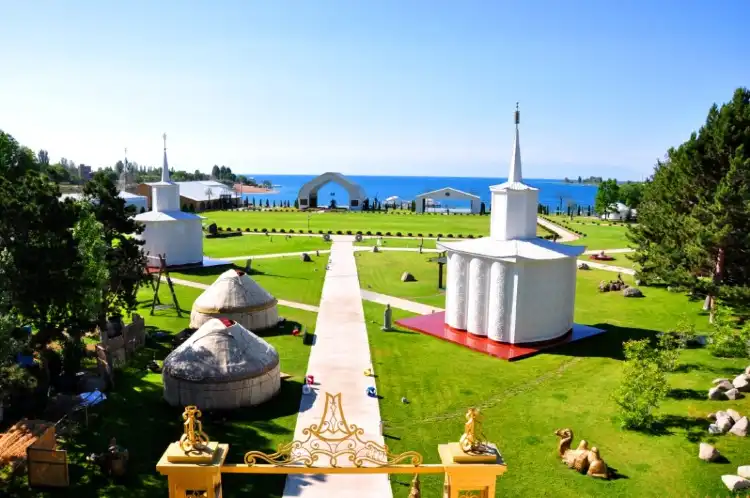 Hotels near Historical Museum