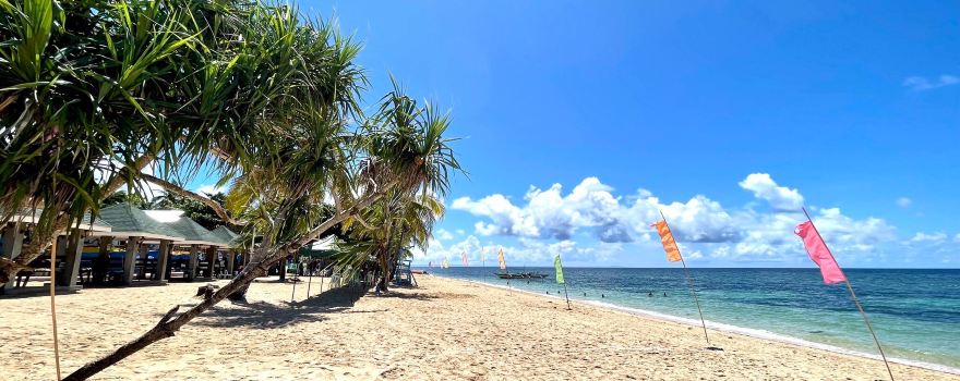 Poctoy White Beach