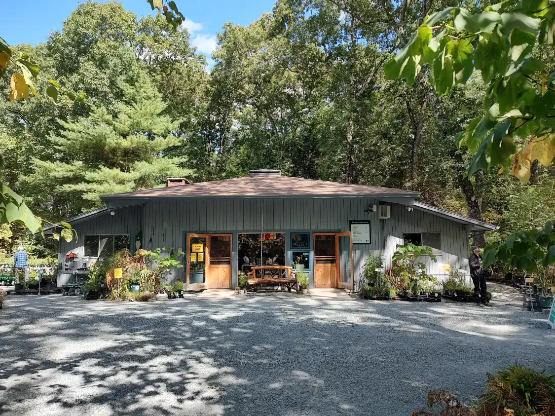 Hotels near New England Wild Flower Society Garden in the Woods