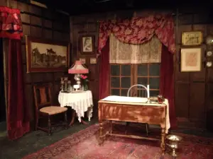 Golden Chain Theatre