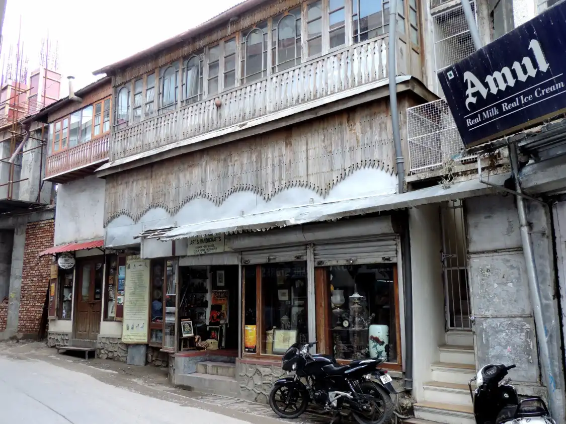 Hotels near Mussoorie Heritage Centre