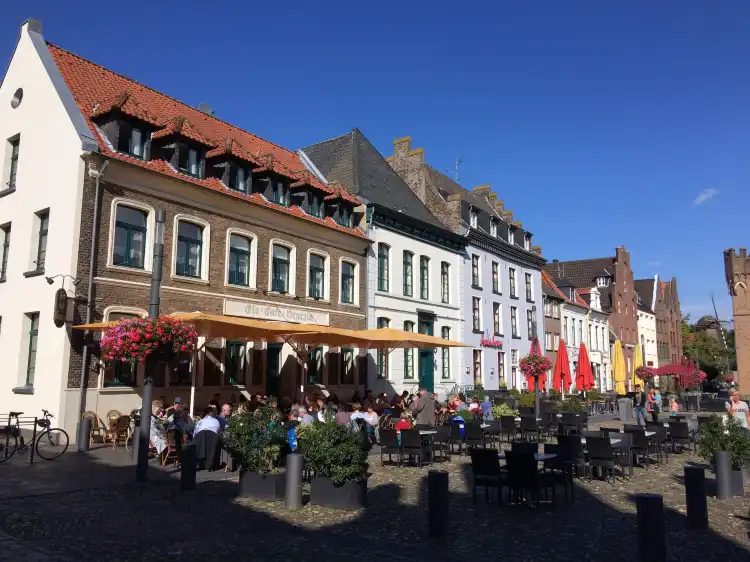 Hotels near Kalkarer Muhle am Hanselaerer Tor