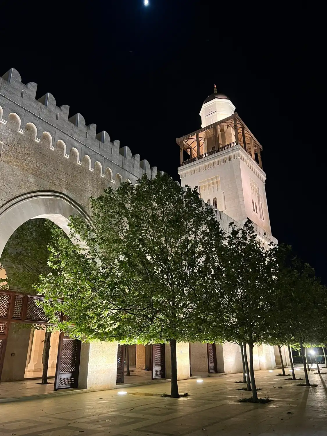 Hotels near King Hussein Mosque
