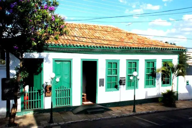 Các khách sạn gần Alderico Borges de Carvalho History Museum
