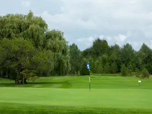 White Squirrel Golf Club and Restaurant