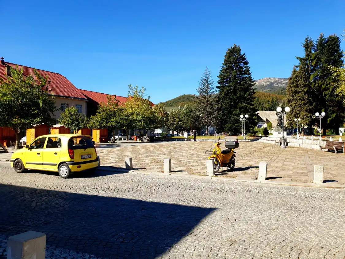 鄰近Partisan Memorial Cemetery的酒店