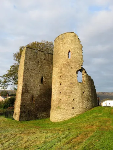 Crickhowell Castle