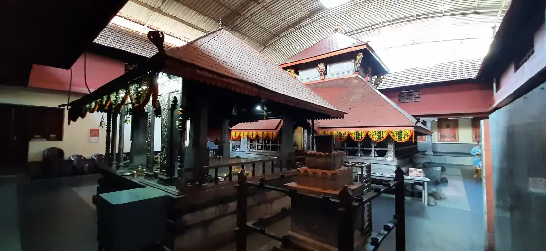 Hotels near Kemmannu Sri Durga Parameswari temple