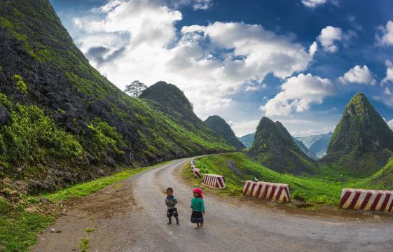 iAdventures Ha Giang