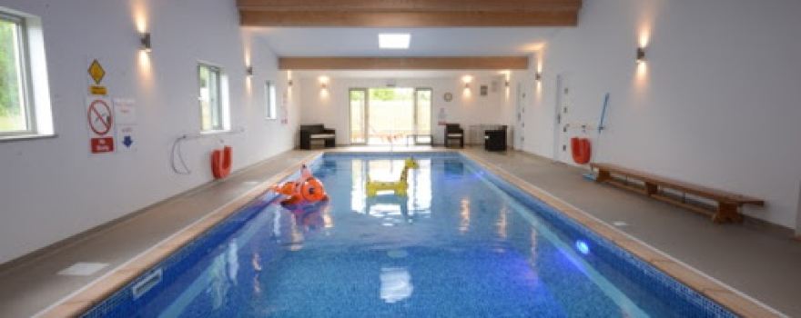 UBBESTON LODGE SWIMMING POOL