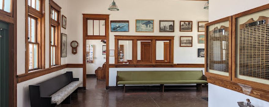 Santa Fe Depot (Garnett)