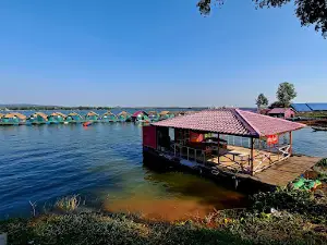 Kor Maharat Park