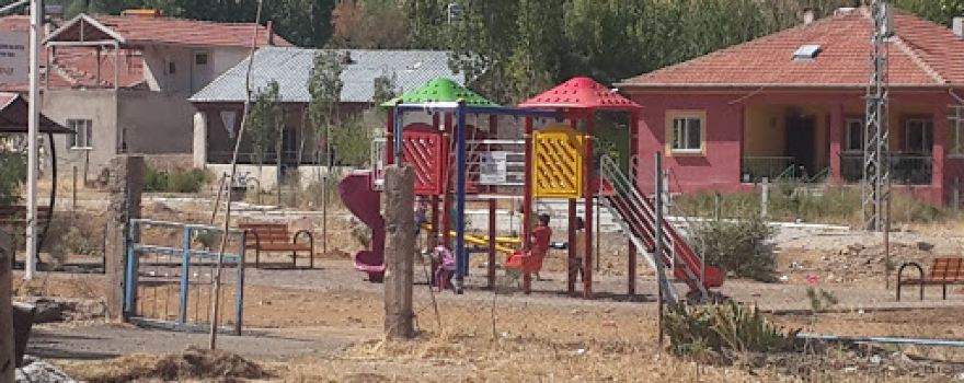 Çayinli Köyü Muhtarlığı Mahsuni Şerif Parkı